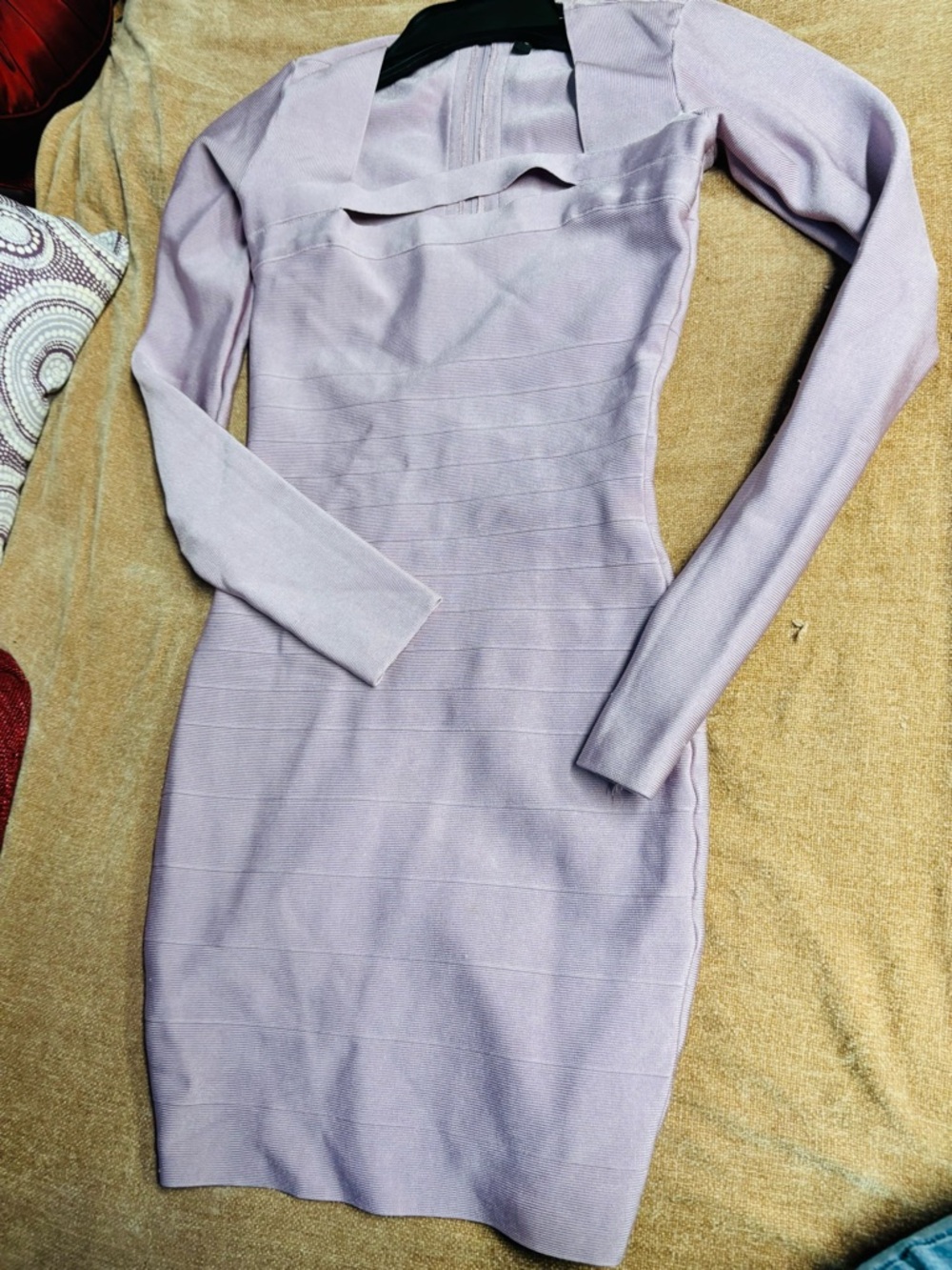 Guess by Marciano Lavender Long-Sleeve Bodycon Cutout Dress - Picture 4 of 12